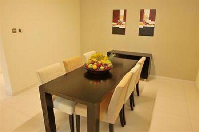 фото отеля Royal Ascot Hotel Apartments Dubai