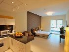 фото отеля Royal Ascot Hotel Apartments Dubai