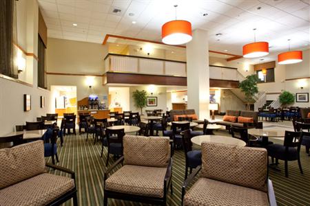 фото отеля Holiday Inn Express & Suites Seattle Sea-Tac Airport