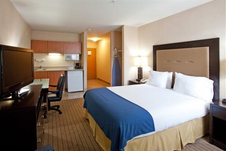 фото отеля Holiday Inn Express & Suites Seattle Sea-Tac Airport