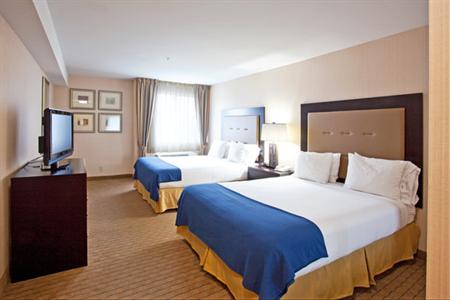 фото отеля Holiday Inn Express & Suites Seattle Sea-Tac Airport