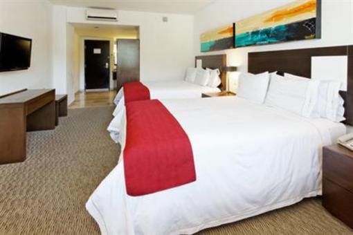 фото отеля Holiday Inn Express Guadalajara UAG
