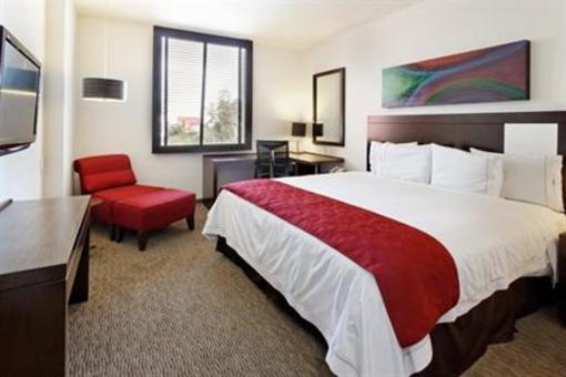 фото отеля Holiday Inn Express Guadalajara UAG