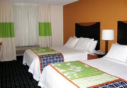фото отеля Fairfield Inn Topeka
