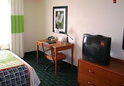 фото отеля Fairfield Inn Topeka