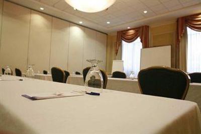 фото отеля Hilton Garden Inn Edison/Raritan Center