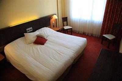 фото отеля Logis Le Rabelais Hotel