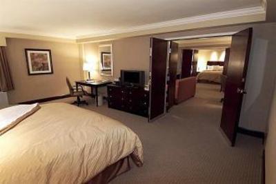 фото отеля Doubletree Hotel Pittsburgh Airport