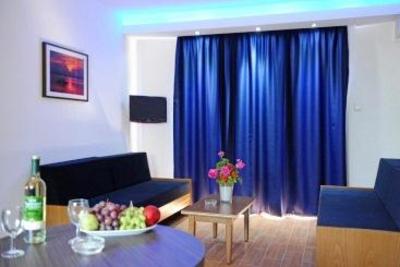 фото отеля Loutsiana II Hotel Apts