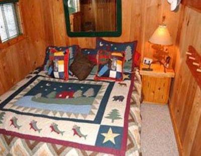 фото отеля Brundage Vacation Cabins