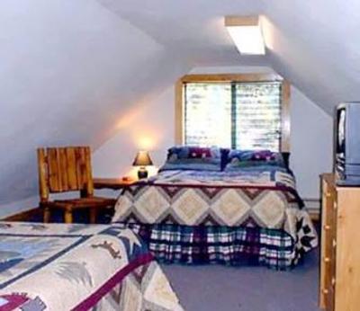 фото отеля Brundage Vacation Cabins