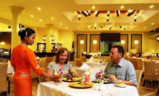 фото отеля Deevana Patong Resort & Spa