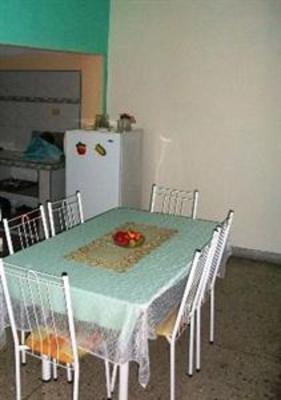 фото отеля Hostal Arnulfo y Pucha