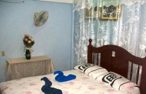 фото отеля Hostal Arnulfo y Pucha