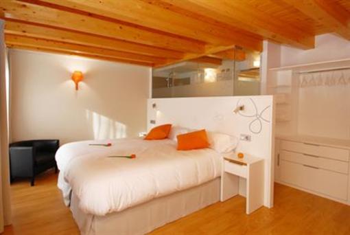 фото отеля Hostal riMboMbin