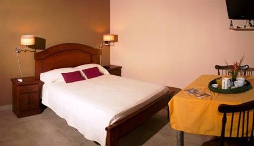 фото отеля Las Macluras Tandil Casa de Campo y Suites