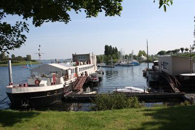 фото отеля Botel Ophoven