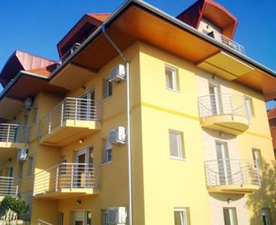 фото отеля 1000 Home Apartments