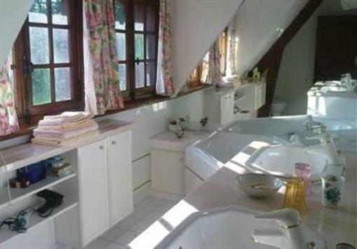 фото отеля Chambre d'hotes les Charmes