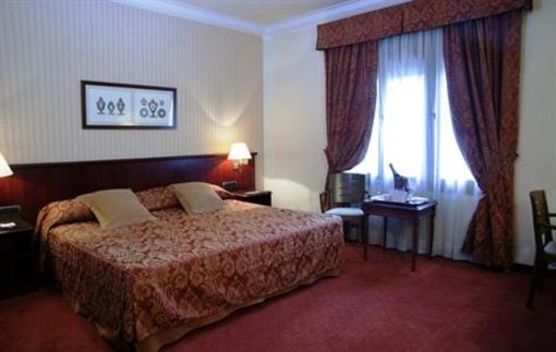 фото отеля Husa Avenida Palace