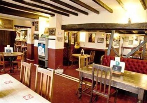 фото отеля Crossways Inn