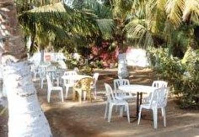 фото отеля Hotel Hemal Garden