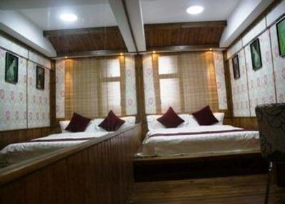 фото отеля Orange Hotel Sentiment Inn