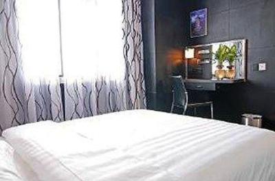 фото отеля Orange Hotel Sentiment Inn