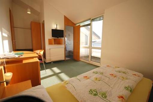 фото отеля Hotel An der Waldstrasse