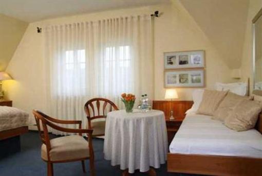 фото отеля Burghotel Munzenberg