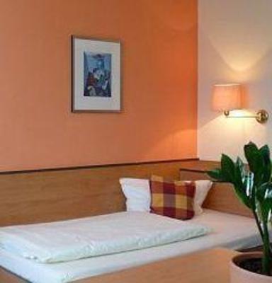фото отеля Tomesa Hotel Bad Salzschlirf