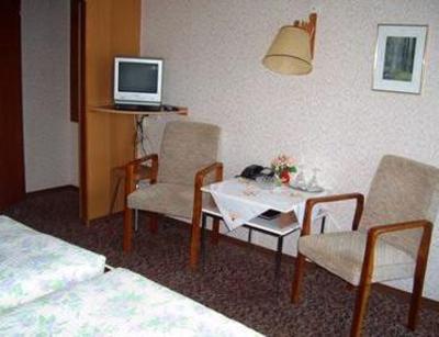 фото отеля Landhotel Pension Heidehof Clenze
