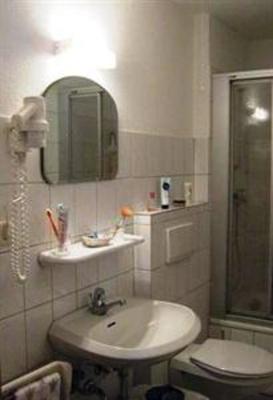 фото отеля Landhotel Pension Heidehof Clenze