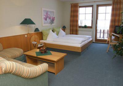 фото отеля Waldhotel Kreuztanne Sayda
