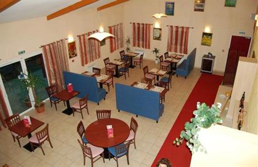 фото отеля L'Auberge EverHotel Villefontaine