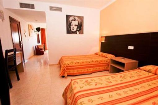 фото отеля Apartamentos Orosol Ii Ibiza