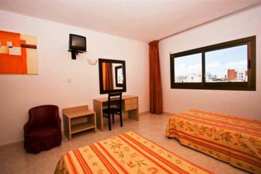 фото отеля Apartamentos Orosol Ii Ibiza