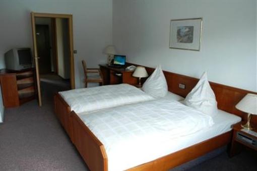 фото отеля Hotel Heyder Burscheid