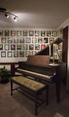 фото отеля Acorn Bed and Breakfast at Mills River