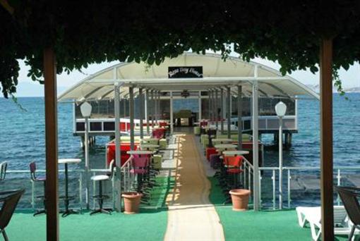 фото отеля Club Rose Bay Hotel