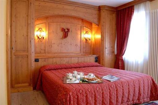 фото отеля Hotel Gaarten