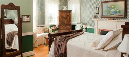 фото отеля Abner Adams House Bed & Breakfast Inn