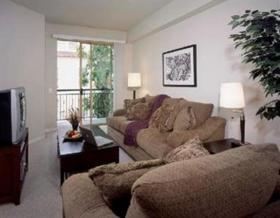 фото отеля Oakwood At Village At Westmeadow Hotel