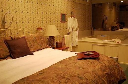 фото отеля Chambery Inn