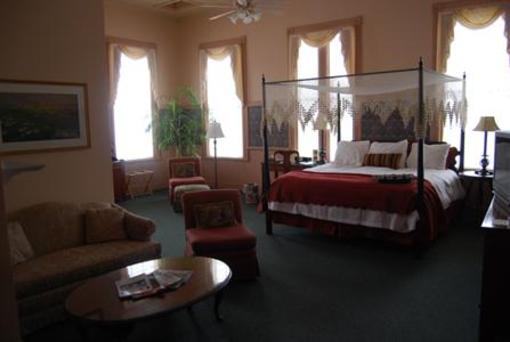 фото отеля Chambery Inn