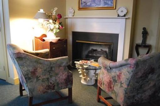 фото отеля Chambery Inn