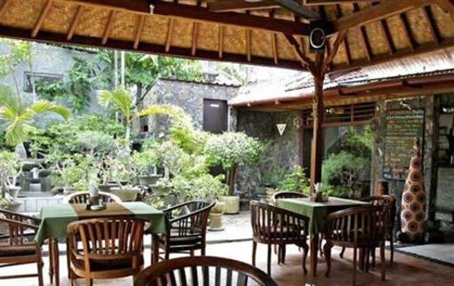 фото отеля Temple Cafe & Seaside Cottages