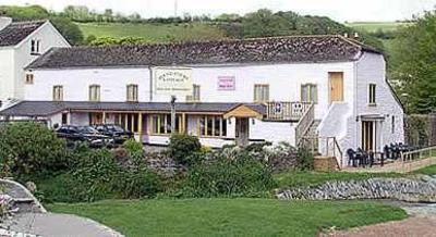 фото отеля Pound Court Riverside Bed & Breakfast Totnes