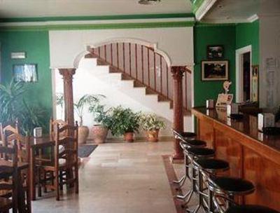 фото отеля Hostal Drago San Roque