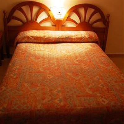 фото отеля Hostal Drago San Roque